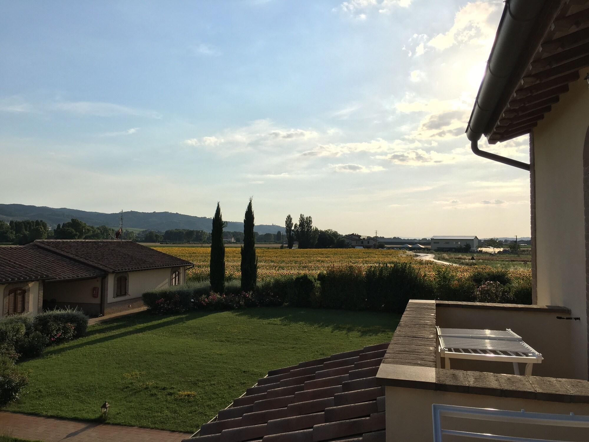 Agriturismo Le Rondini Di Francesco Di Assisi Cannara Exterior photo