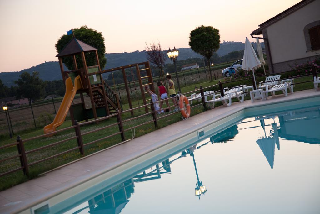 Agriturismo Le Rondini Di Francesco Di Assisi Cannara Exterior photo